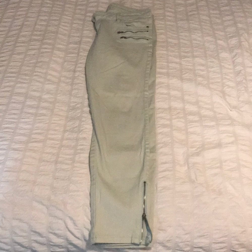 Pants - Picture 3 of 4